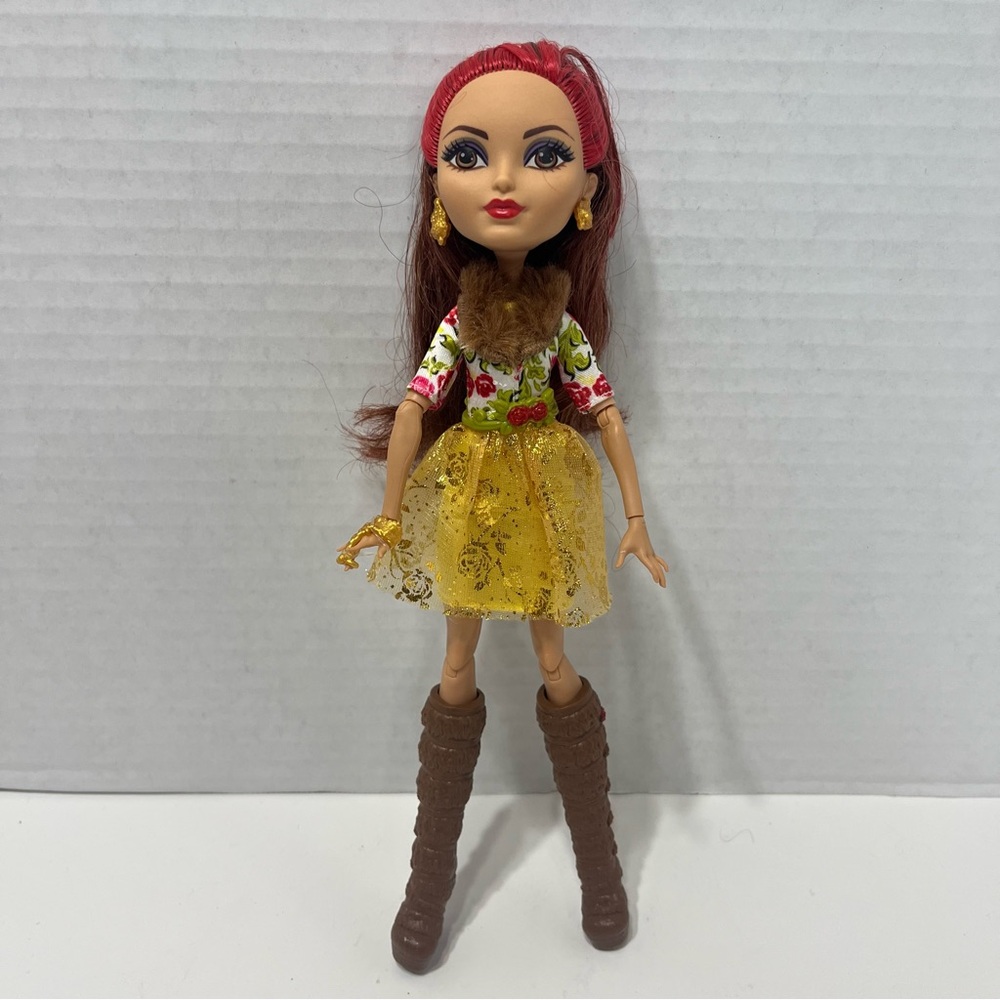 EVER AFTER HIGH Doll Rosabella Beauty doll toy